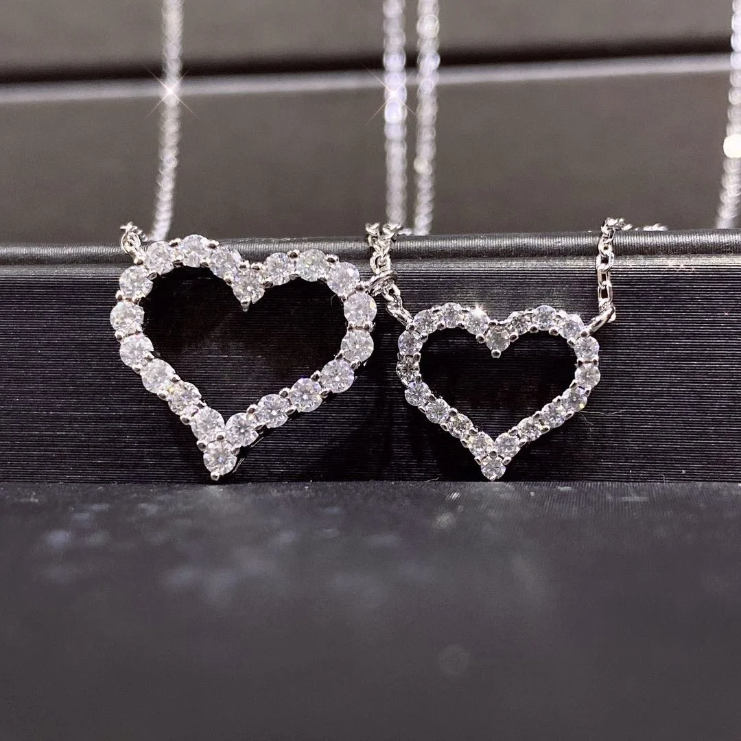 

Gold Chain Diamond Pendant Moissanite Necklace For Women Fashion Necklace Jewelry