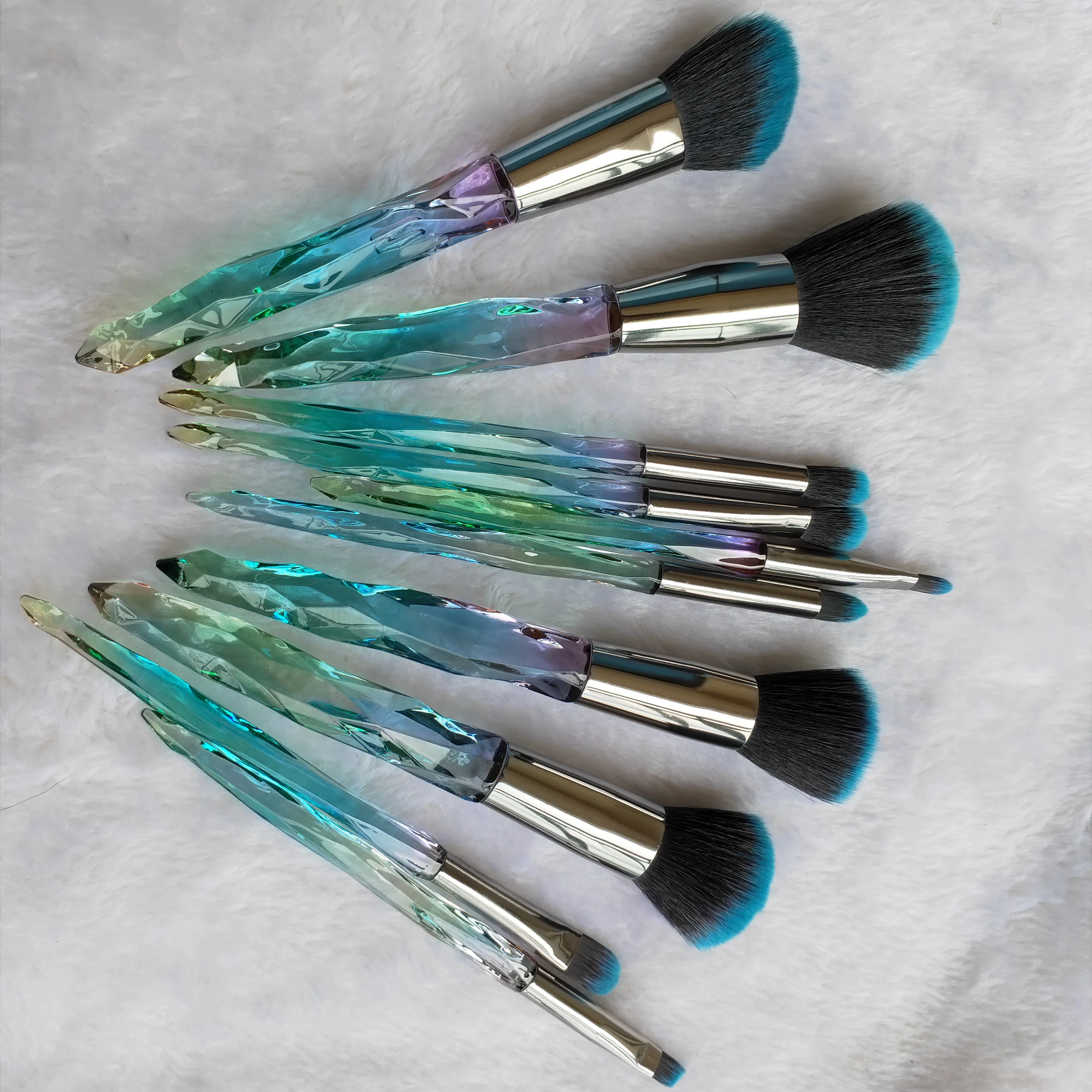 
2019 Hot Selling 10pcs Pieces Crystal Makeup Brushes Transparent Diamond Crystal Handle Makeup Brush Set <span style=