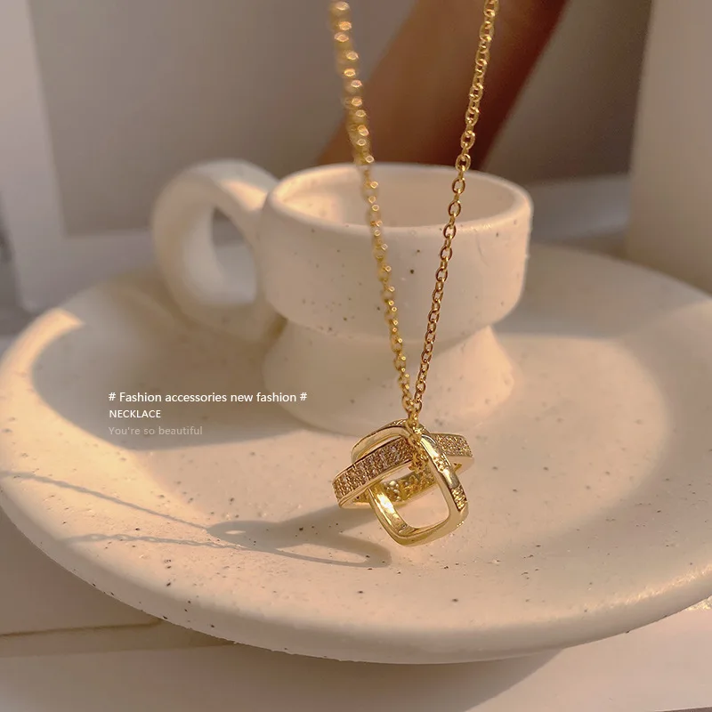 

Fashion Jewelry 18K Gold Plated Titanium Stainless Steel Pendant Chain Necklaces For Women