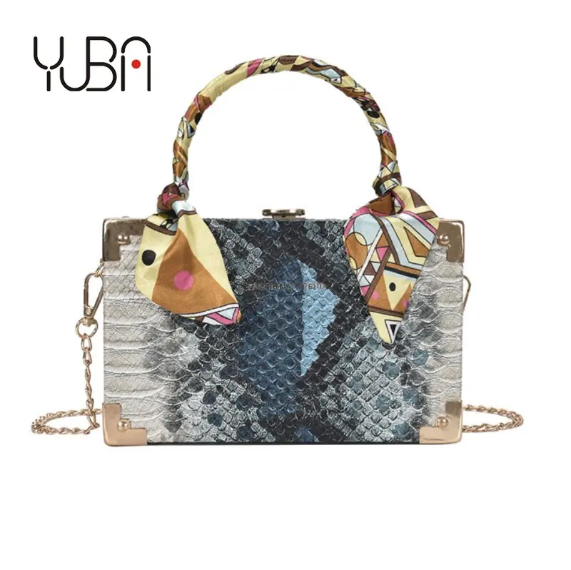 

2021 wholesale personality design mini crossbody bag chain square box snake skin hand bags