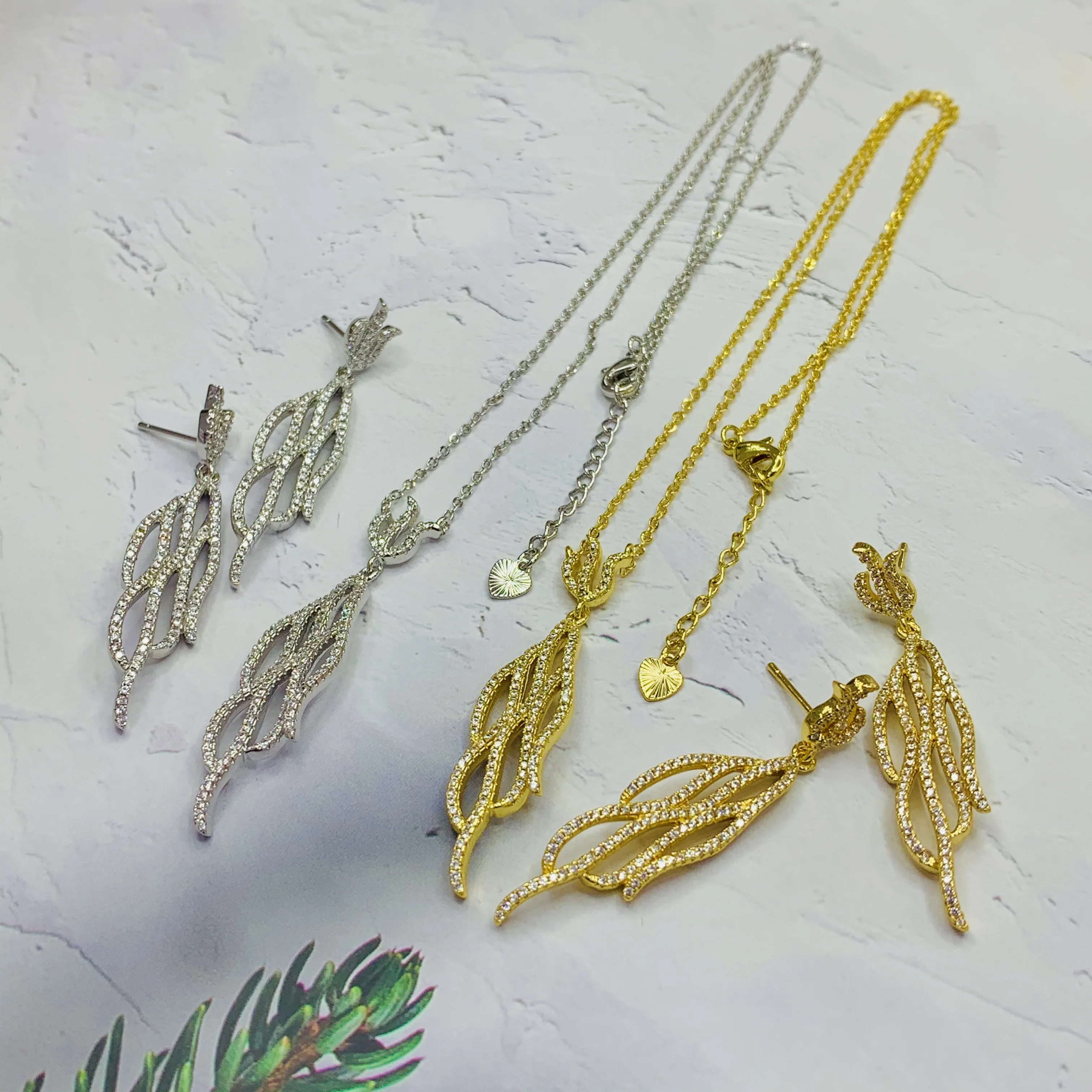 

Fashion elegant gold Plated Zircon Women earring necklace Jewelry set