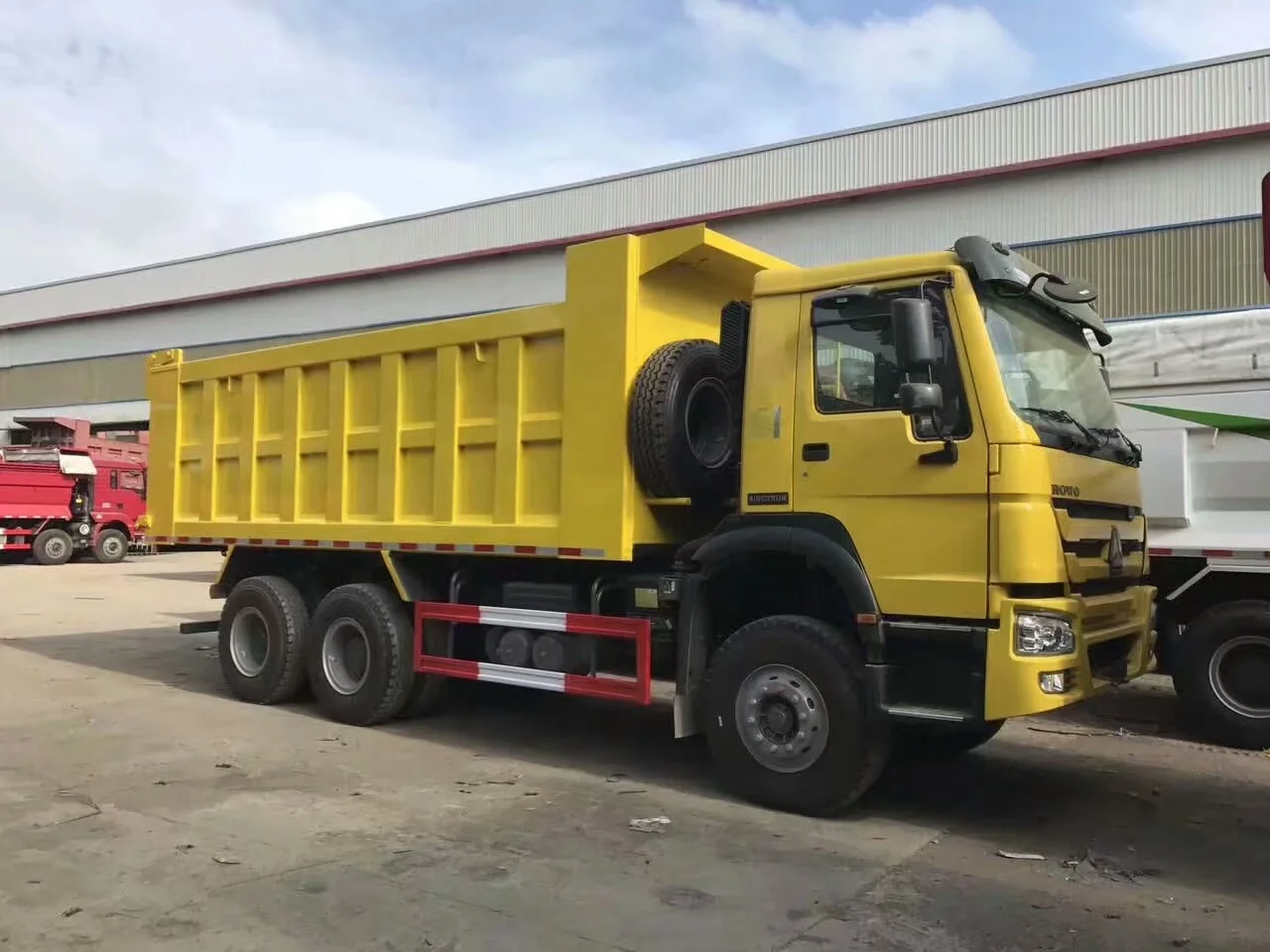 
Sinotruck Howo used 6x4 8x4 Mini 20 Cubic Meters 30 40 50 Ton Canter Dump Truck 