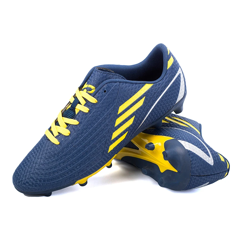 

China Manufacturing Men Running Boots Football Shoes