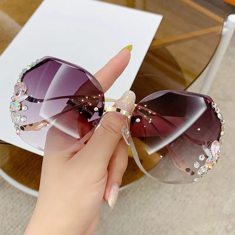 

High Quality Diamond Sunglasses Women UV400 Rhinestone Gradient Lens Sunglass Designer Vintage Sun Glasses Oculos Gafas