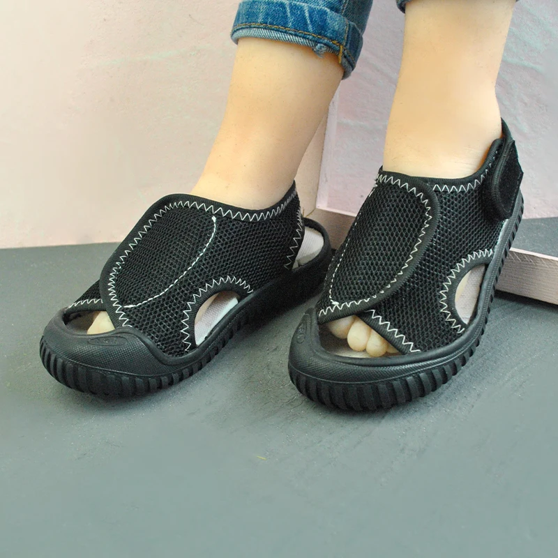 

Wholesale studrent black sports sandals Kids breathable summer plarform mesh beacth sandals