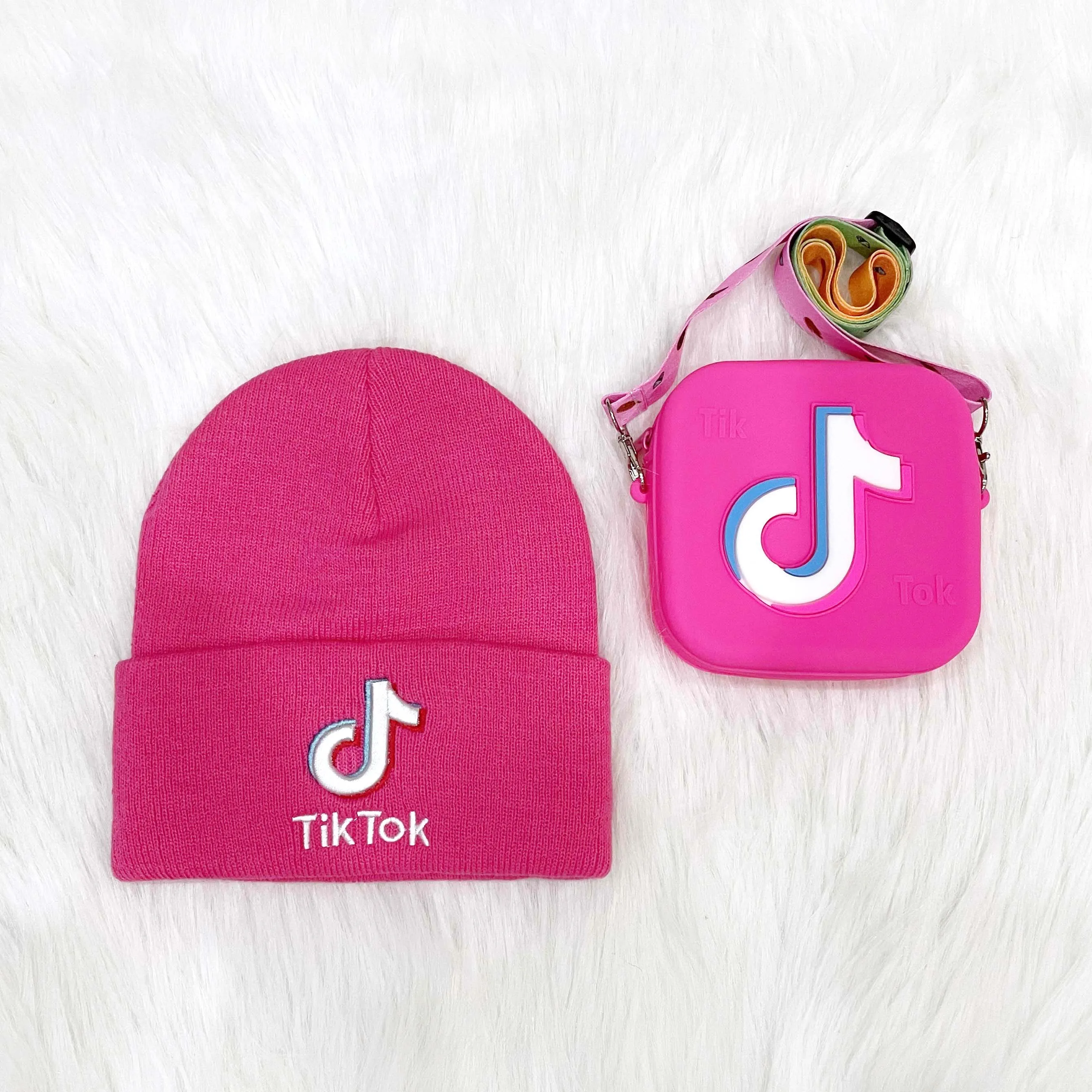

Hot Sale Famous Designer Brands Handbags Matching Winter Hats Tik Tok Women Hand Bags Purses And Hats Set