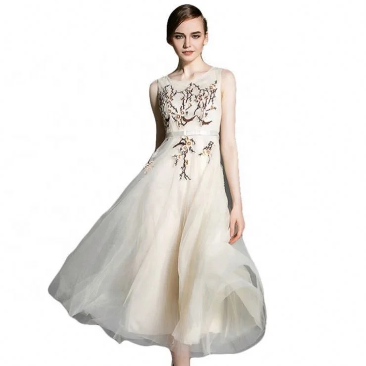 

Lace embroidery sleeveless Evening Dress