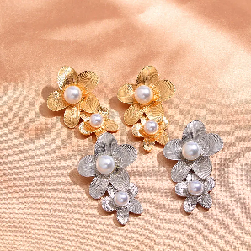 

Bohemian Temperament Fashion Jewelry For Women Gold Silver Color Metal Petal Long Earrings Vintage Flower Pearl Drop Earrings