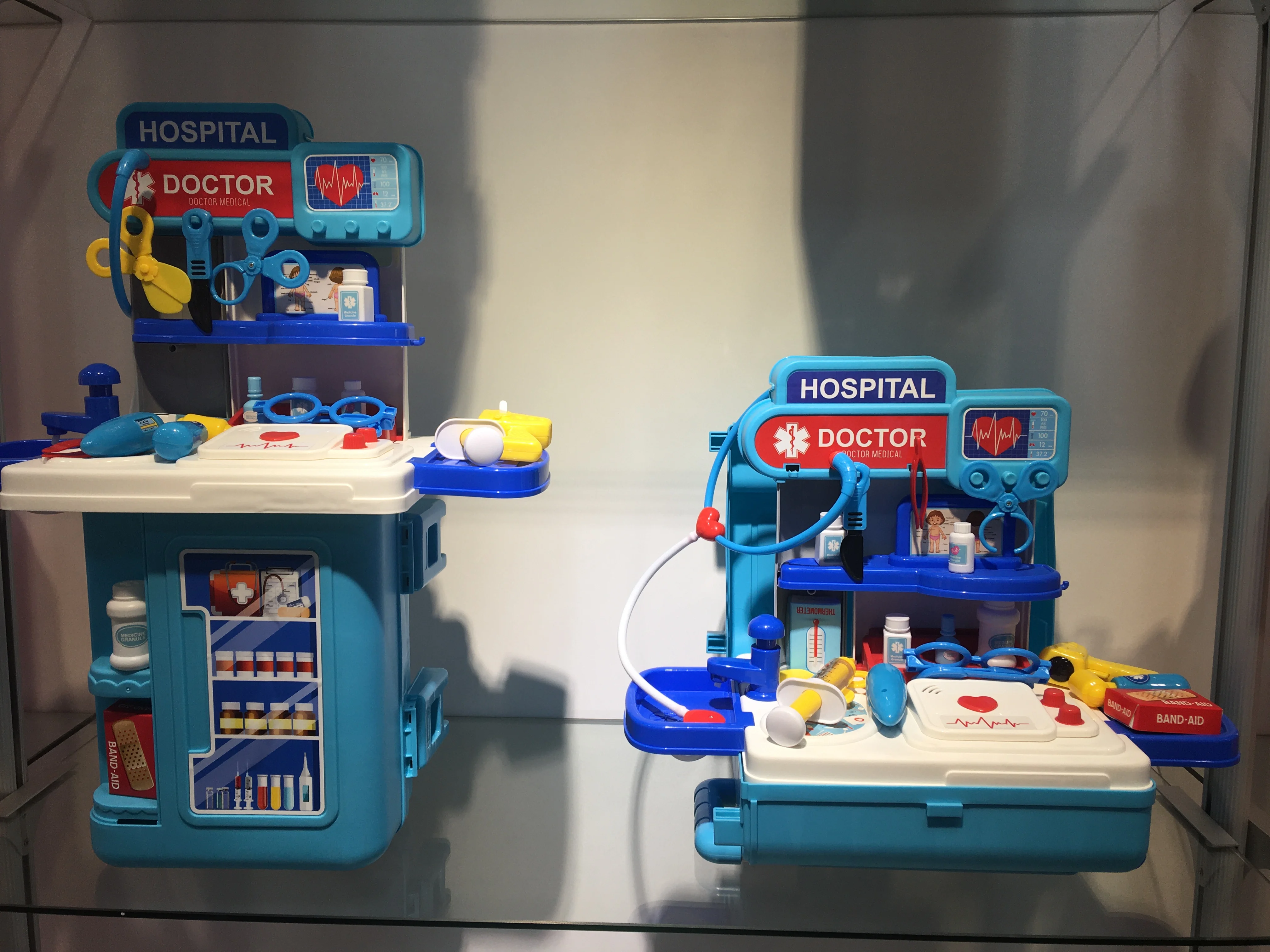 
Pretend Play Learning Toy doctor set toy educational 4 in 1 Doctor Toys Kit with light and sound for kids 