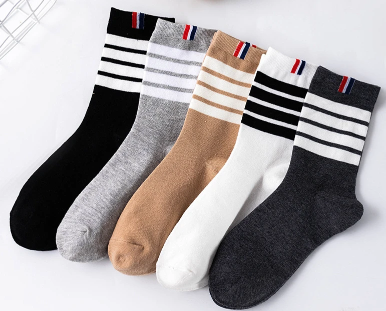 

2021 simple trend sports cotton socks fashion casual socks couple in tube socks