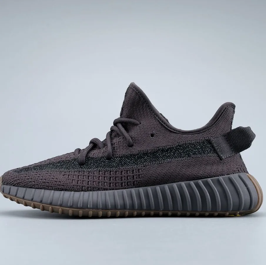 wholesale New arrival night light men yeezy 350 v2 fly knit men's fashion sneakers