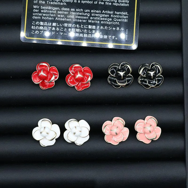 

C Stud Earrings For Women V shape Letter G Earring Brand Logo Custom Designer Luxury Bone G Earrings Female Party Zircon Design