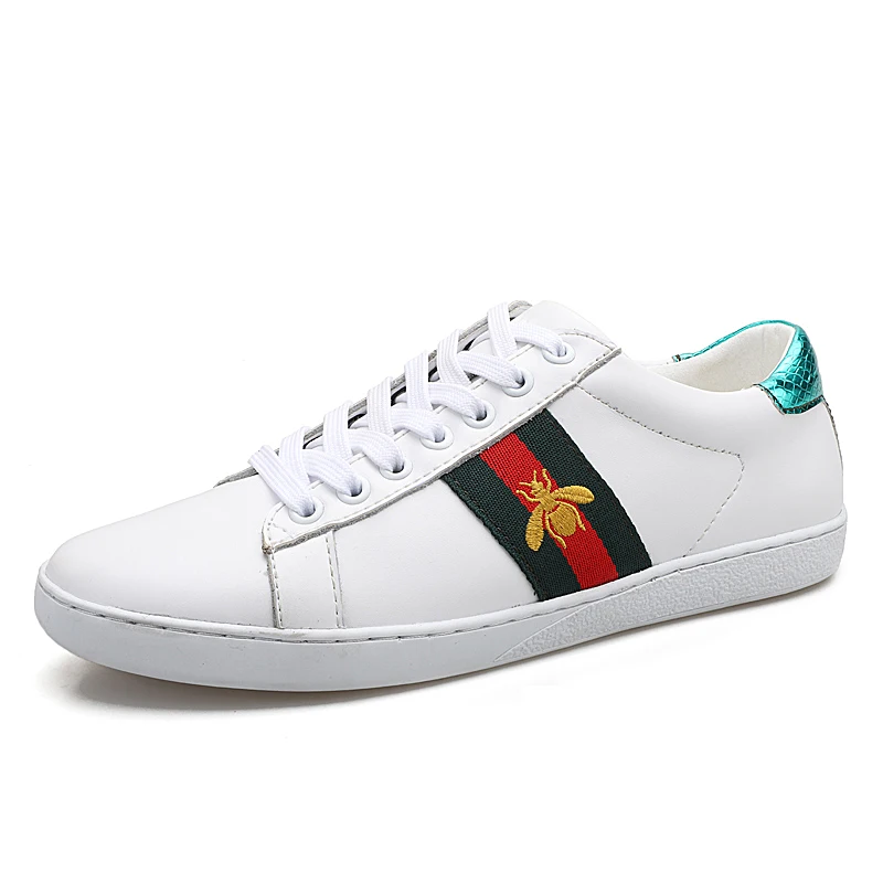

2021 Men's and Women's Durable Casual Sports Shoes Walking Shoes Made in China