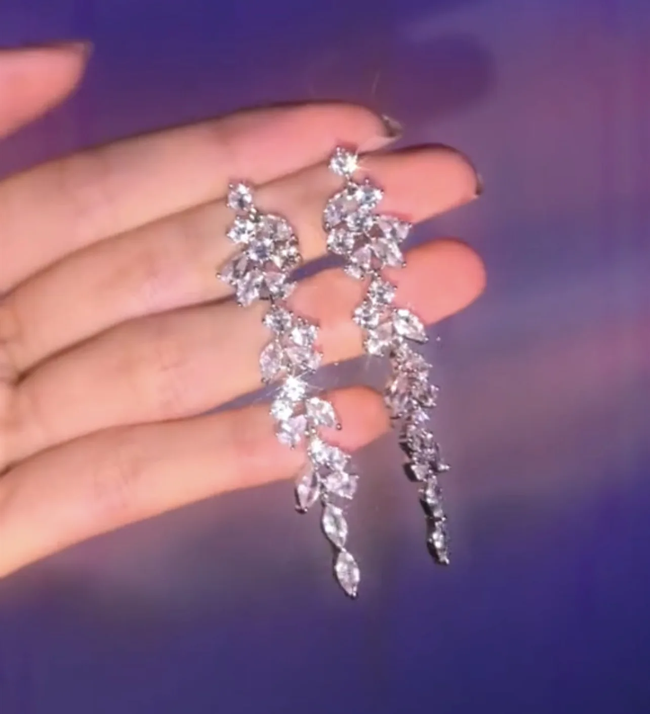 

Exquisite Premium Metal Full Diamond Stud Leaf Tassels Earrings Dress Accessories For Women