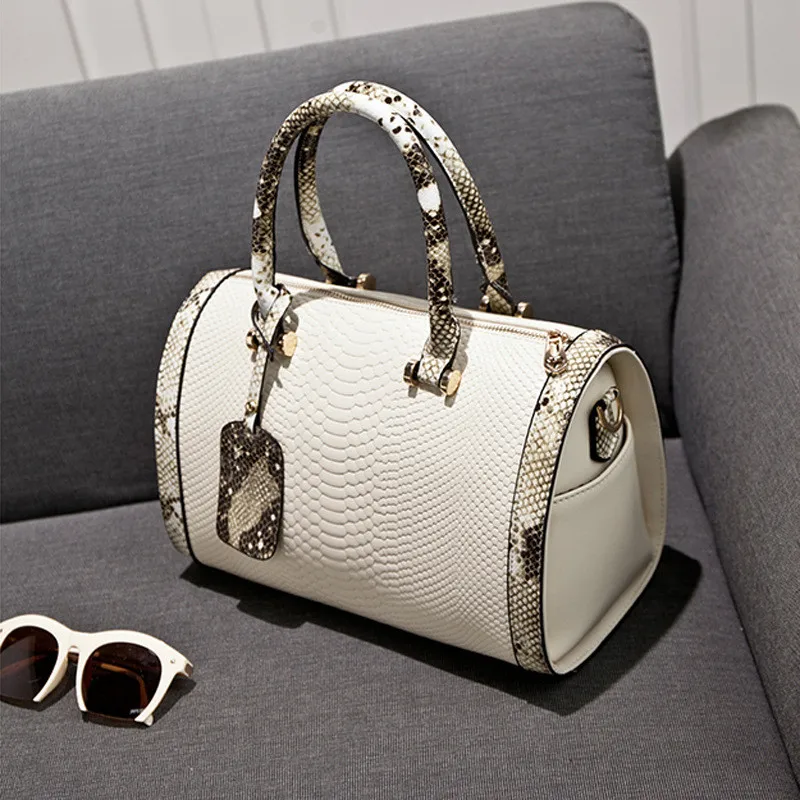 

2021 Wholesale fashion serpentine pillow handbags ladies pu leather boston bags elegant woman tote bag, 3 colors