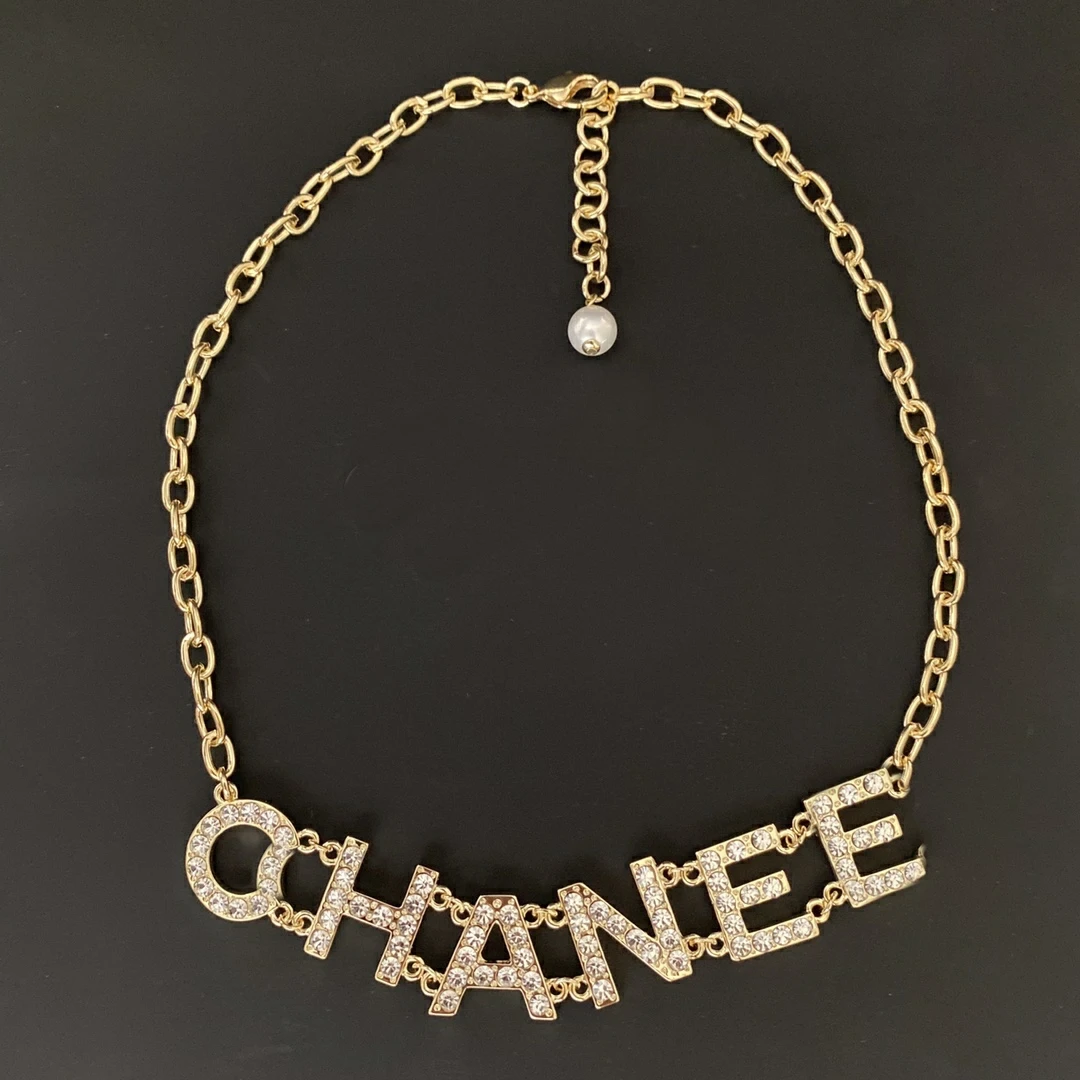 

2021 Fashion Designer custom gold Jewelry Necklace Letter che Necklace for women, Picture shows