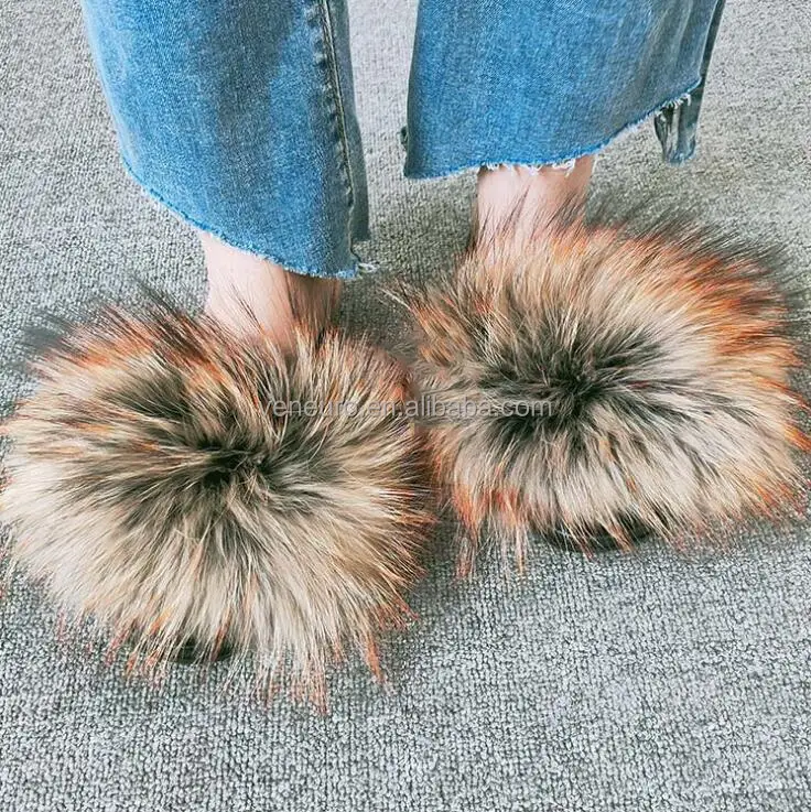 

2021 Wholesale new PVC women real raccoon fur slippers outdoor slider sandals furry slides, Customized color