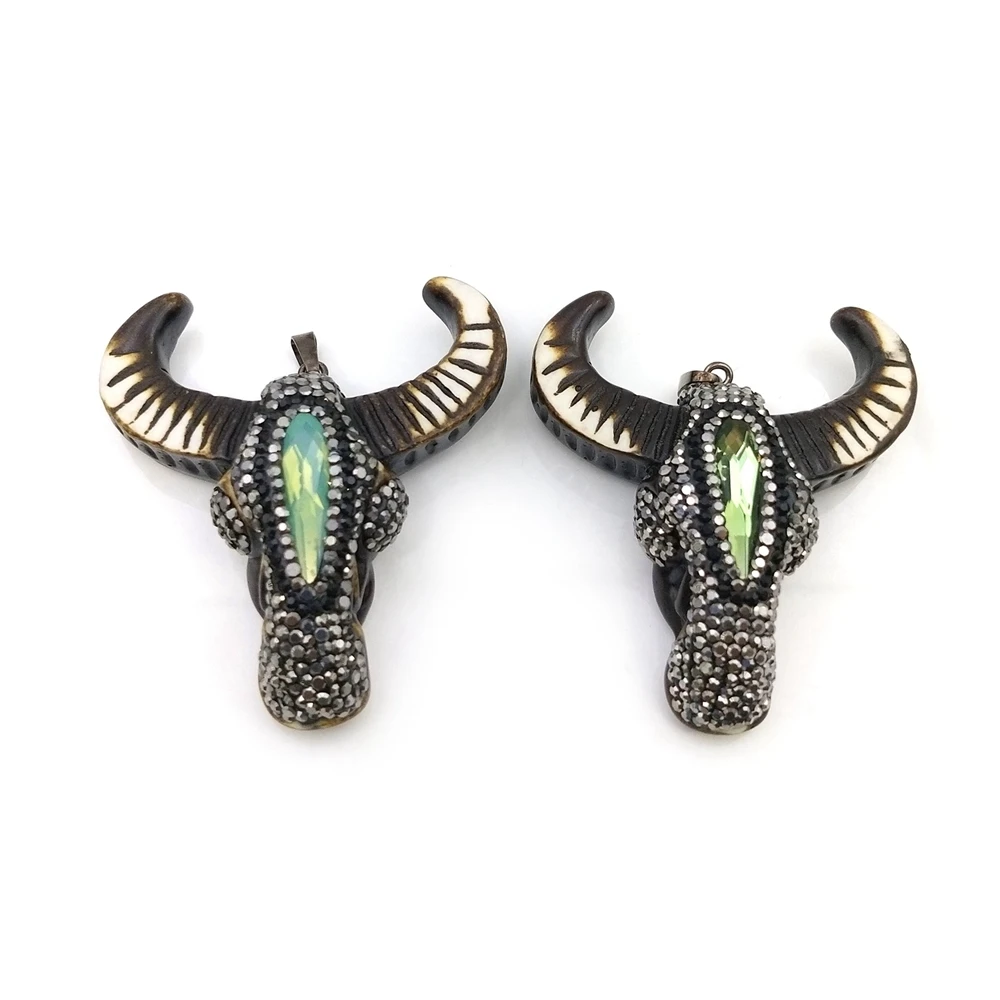 

Wholesale Natural Long Horn Bulls Cattle Head Pendant Hot Sale buffalo Horn Cubic Zirconia Jewelry accessories handmade diy gift, Multi color