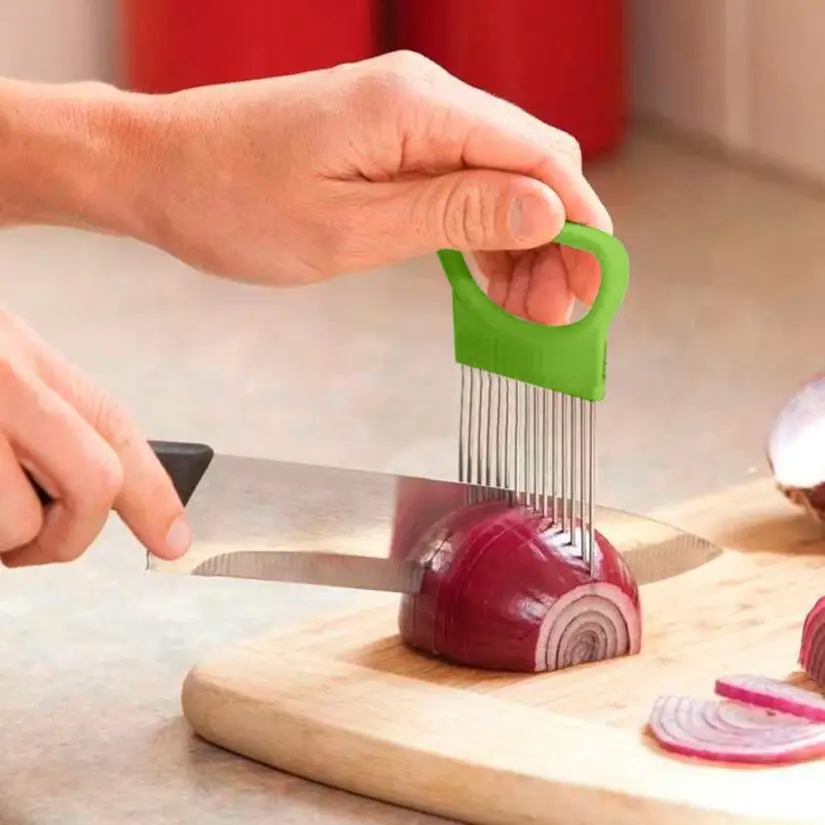 

New Shrendders & Slicers Tomato Onion Vegetables Slicer Cutting Aid Holder Guide Slicing Cutter Safe Fork