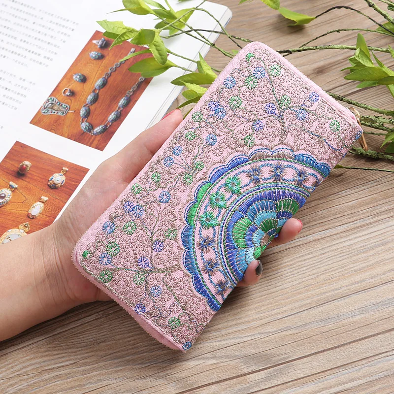 

Distinctive Embroidery Single Zipper Purse Ladies Yunnan Ethnic Style Travel Clutch Cell Phone Womens Wallets