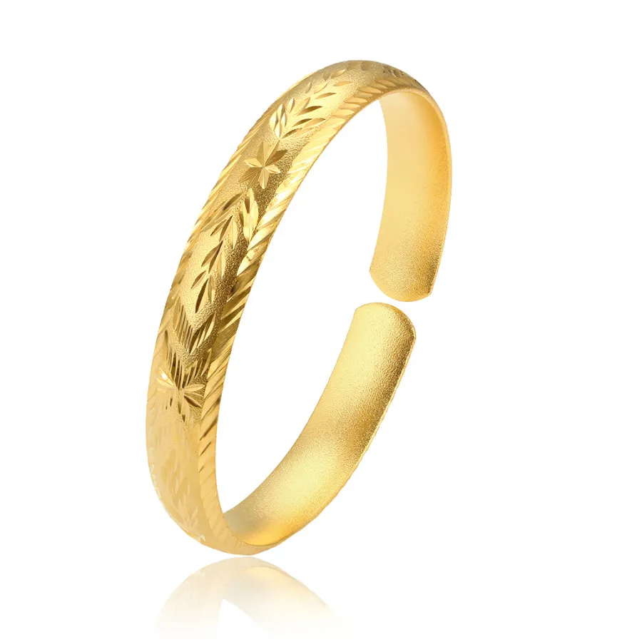 

A00658718 xuping jewelry Saudi Arabia simple fashion high quality engraved 18K gold-plated Women's bangle