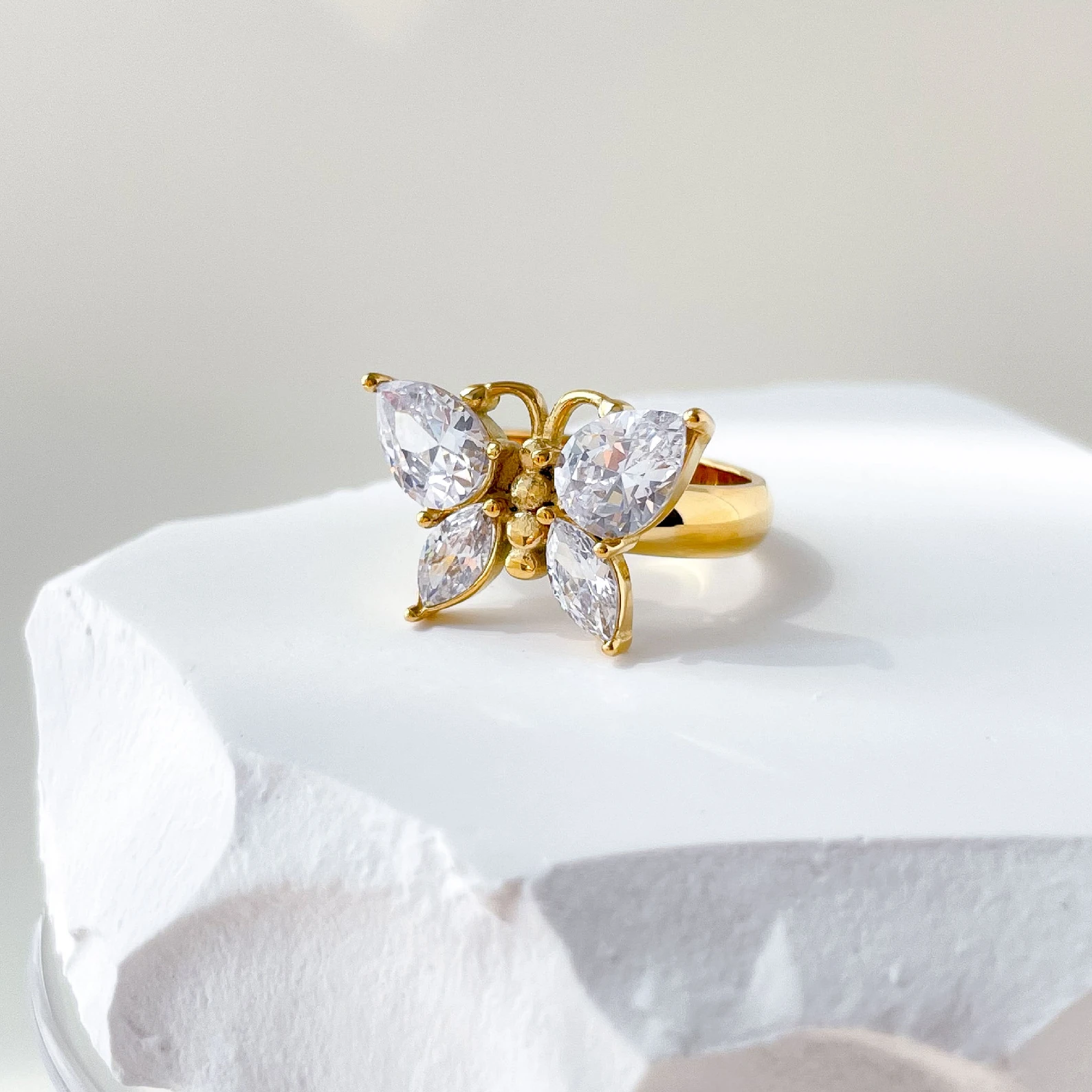 High End Waterproof Tarnish Free Jewelry Cubic Zirconia Butterfly Ring 18K Gold Plated Stainless Steel Butterfly Rings YF2641