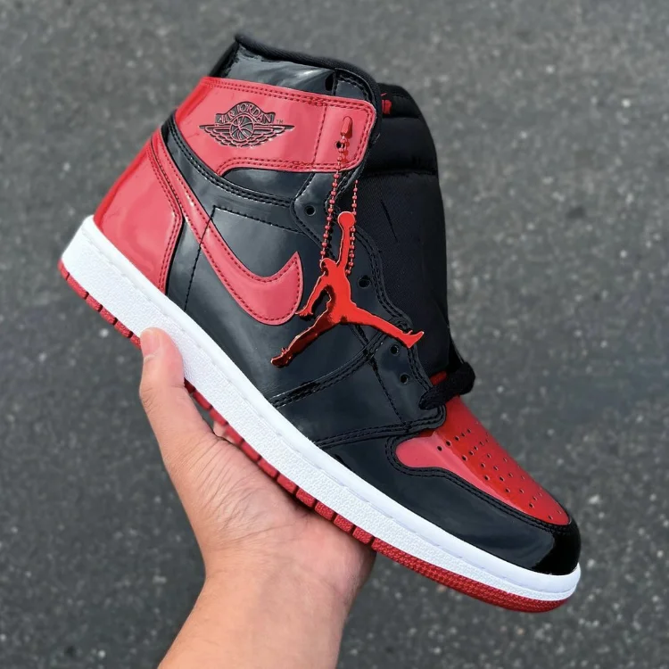 

2021 New Fashion style Nike Air Jordan 1 Retro High Bred Pat AJ1 Hot selling Basketball Sports shoes Nike Running shoes Sneakers