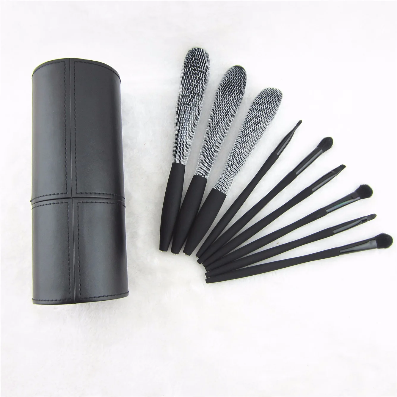 

Professional 9pcs Classic Alluring Black Tail With Diamond Foundation Makeup Brushes Set PU Bag Makeup Brush Set