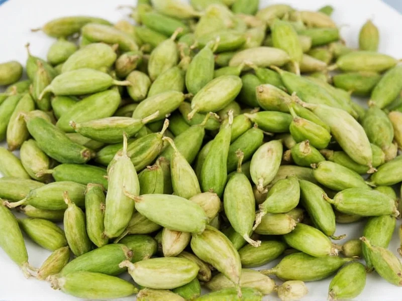 Best Cardamom Pods Replacement Options & Ratios