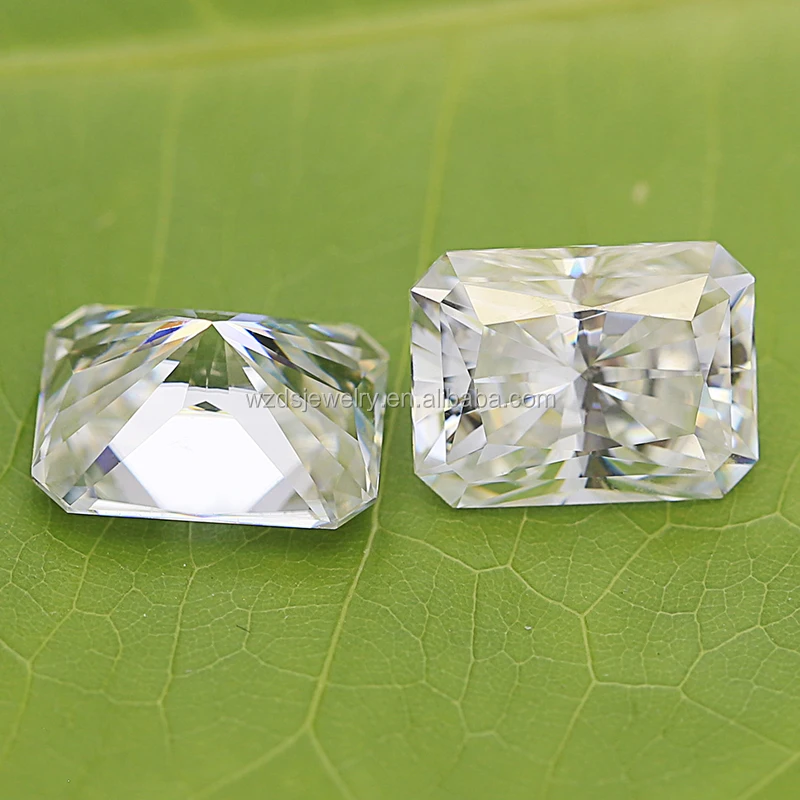 

Super White For Engagement Rings Synthetic Radiant Cut Loose Moissanite