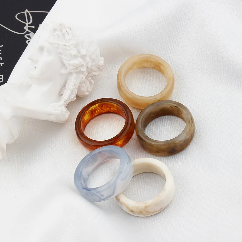 

OUYE 2021 New Japanese and Korean INS Style Personality Simple Temperament Female Fashion Color Resin Ring, Picture