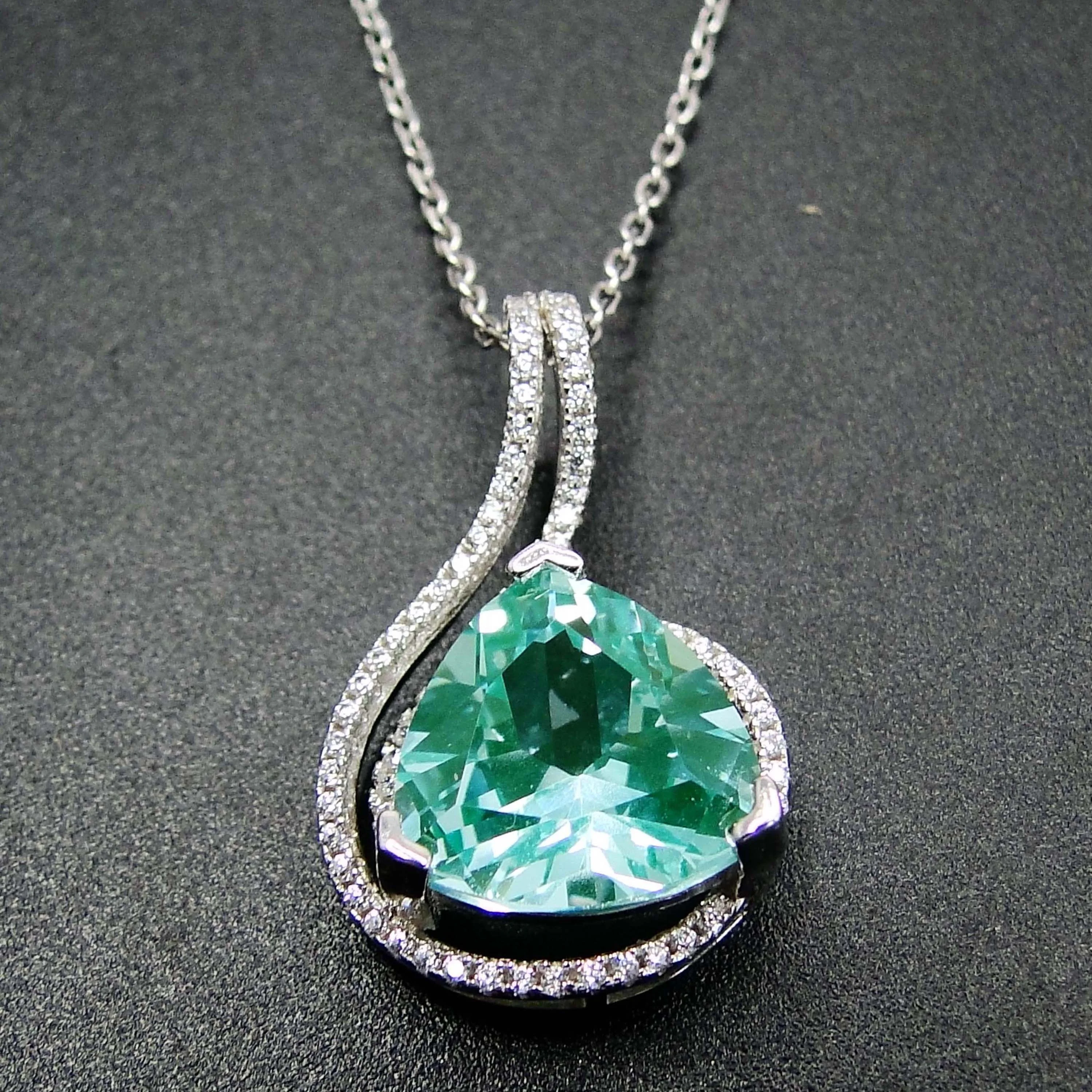 

Silver Triangle Green Spinel pendant Single Design For Birthday Gifts