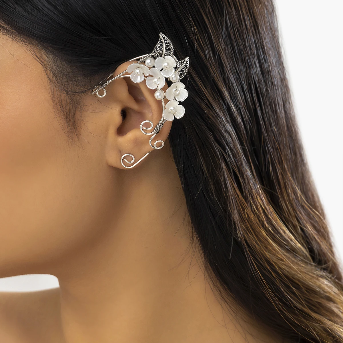 

SHIXIN 1PC Elegant Elf White Flower Ear Cuffs Earrings for Women Wed Bridal Vintage No Piercing Pearl Clip Earrings Jewelry Gift