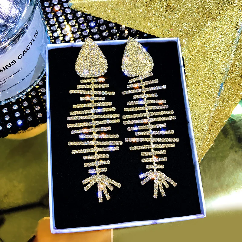 

2021 fashion trendy crystal fish bone earring