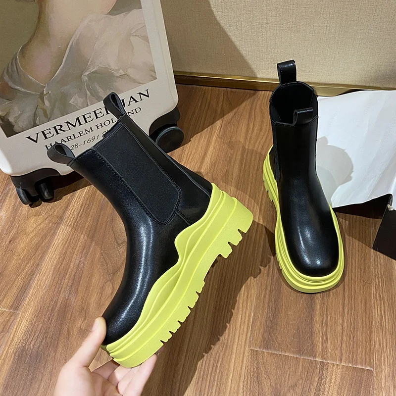 

New Arrivals Genuine Leather Thick Soled Chelsea Women'S White Waterproof Women's Rubber Rain Boots