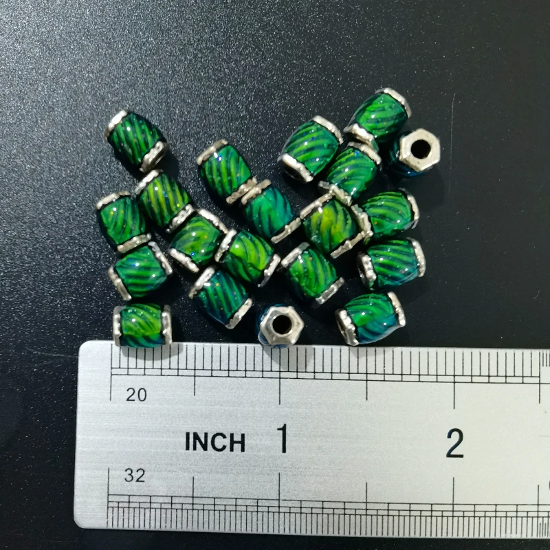 

High Quality 9*2.6MM Twill Weave Hexagon Barrel Beads Color Changing Mood Beads with Hole, Green