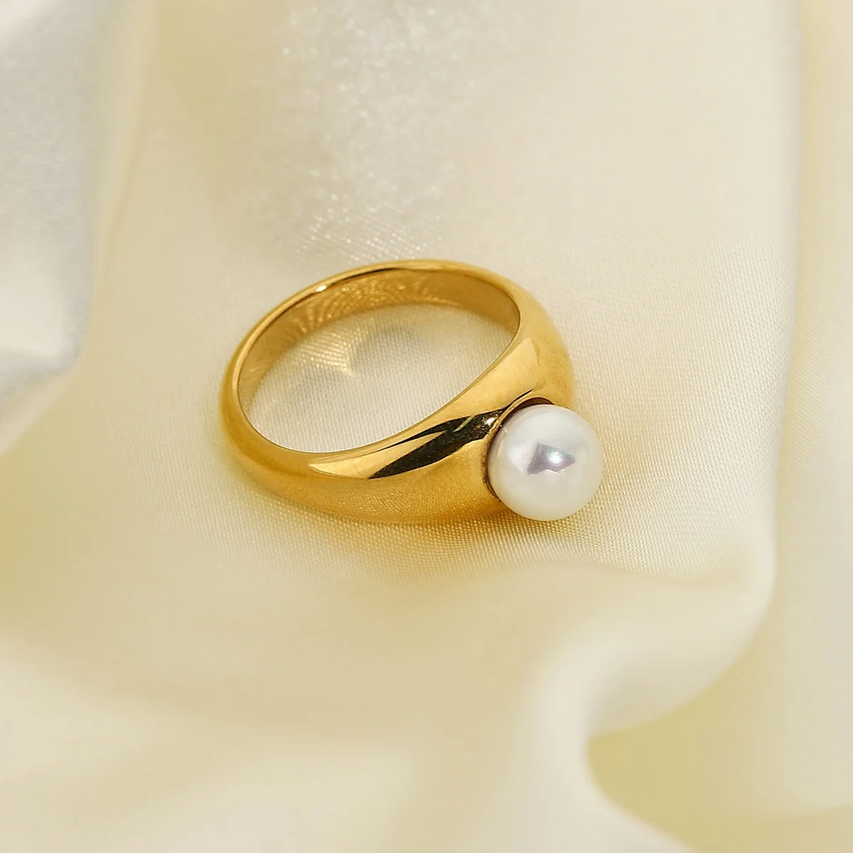 

MICCI Wholesale Fashion Mother of Pearl Finger Jewelry Women's Stainless Steel 18K Gold Plated Fresh Water Unique Pearl Rings, Gold, silver, rose gold, black