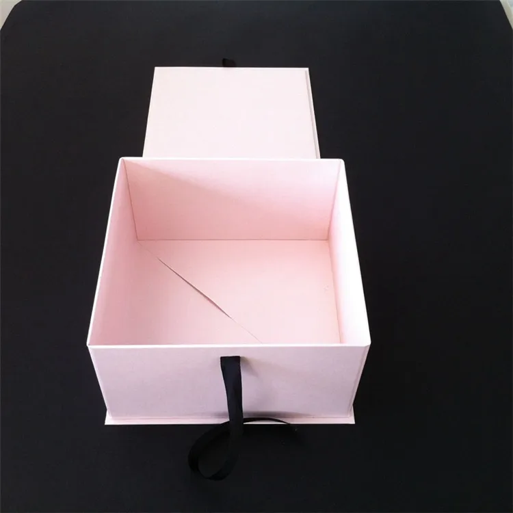 
Elegant Design Corrugated Packaging Box Custom Logo with Ribbon Magnetic Closure Gift Box for Weeding Dress Clothing Shoes 