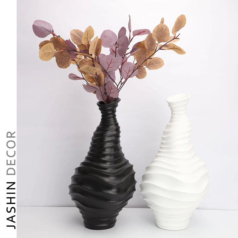 

European creative luxury resin vase living room room decorations luxury wedding gift, Pictures showed