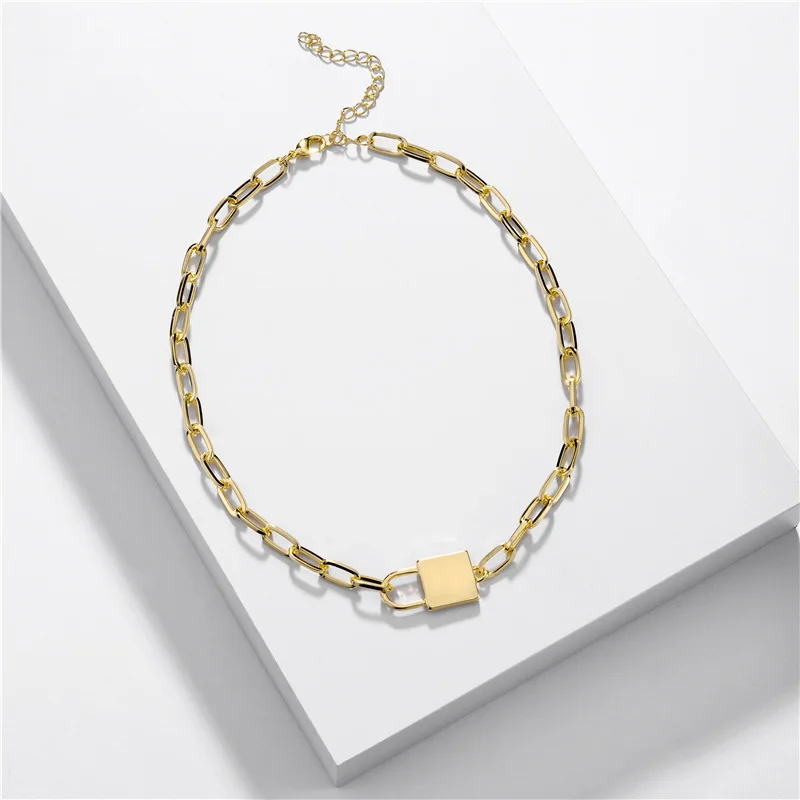 

Yiwu Wholesale CHIC Jewelry Alloy Lock Pendant Necklace Silver Gold Plated Lock Link Necklace