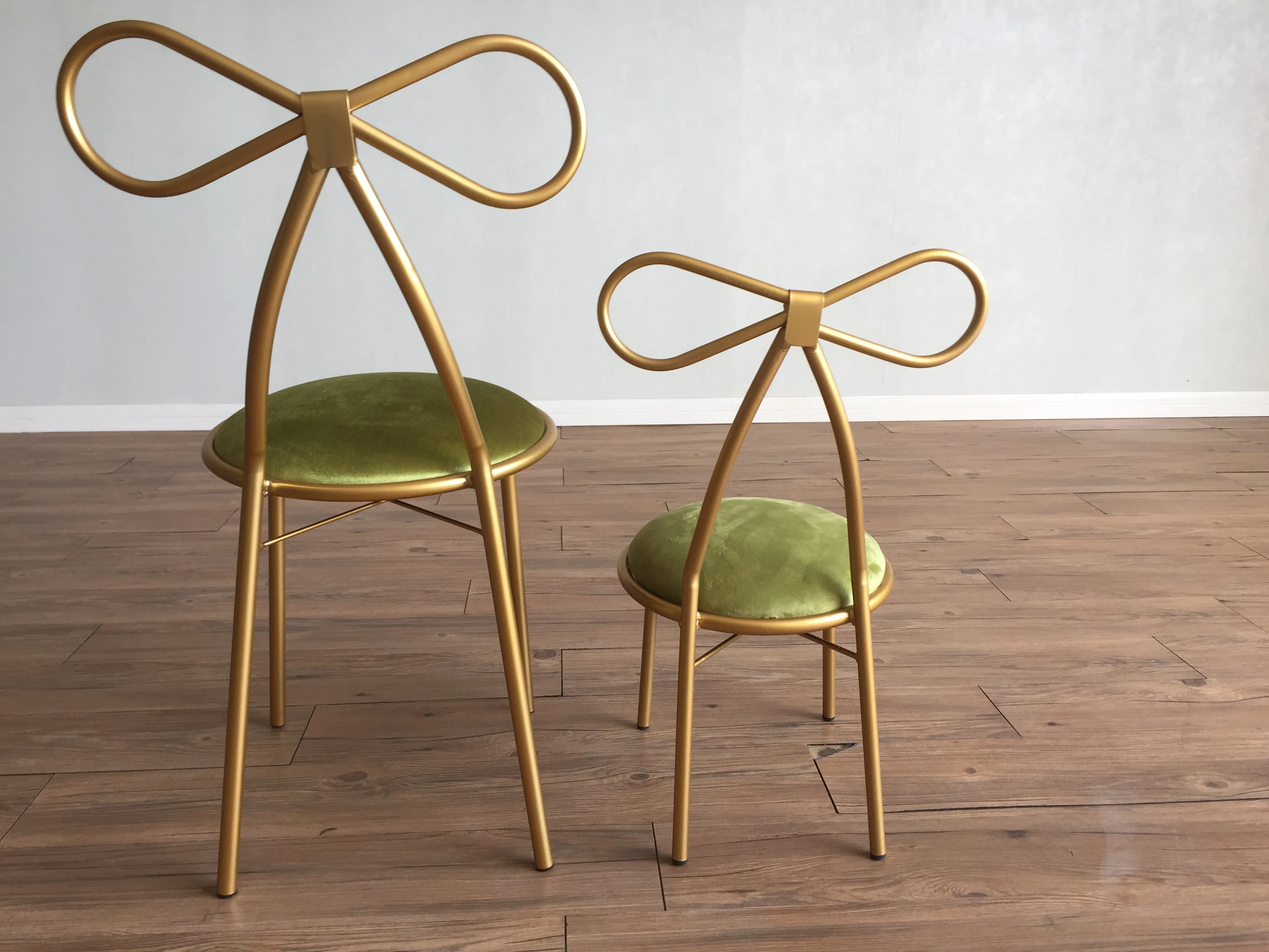 
Wedding Event Metal Princess kids Party Tables and Tiffany Chairs For Party and Events 