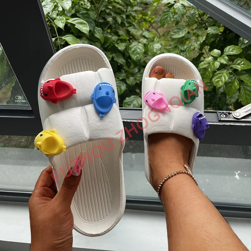 Mini Shark Slides Charms EVA Foam Slides Slippers Chanclas Para Mujer Chinelo Pillow Slides Chanclas de Tiburon for Women Lady