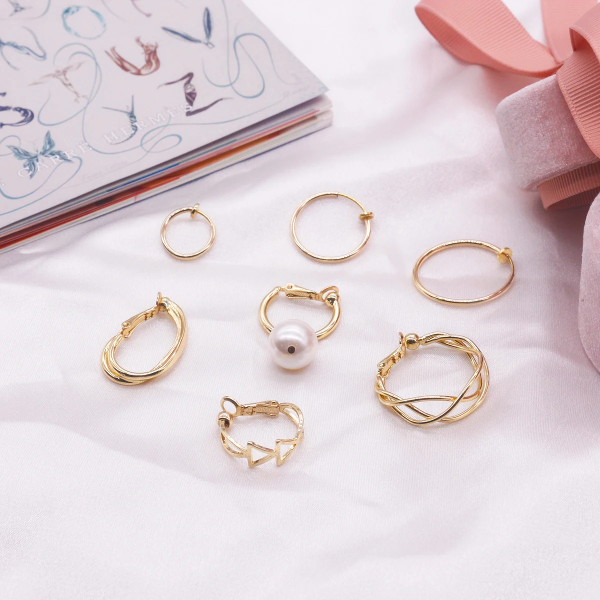 

CTWSWU 2021 top sale gold hoop earrings Ear clip gold-plated earrings fashion party wedding gift