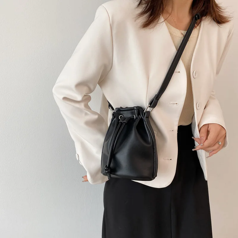 

Newest Ins Style Luxury Bucket Bag Large Messenger Bags Handbags Purses Sling Bags For Lady 2021