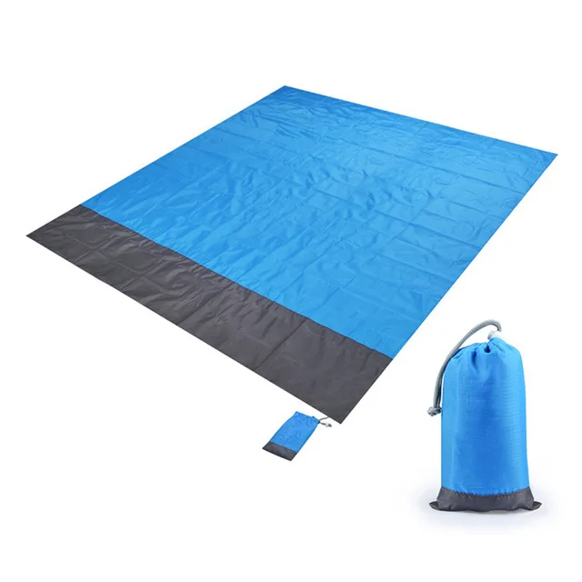 Cheap Price 200 X 210cm Portable Outdoor Folding Ripstop Nylon Waterproof Picnic Blanket with 4 Pegs
