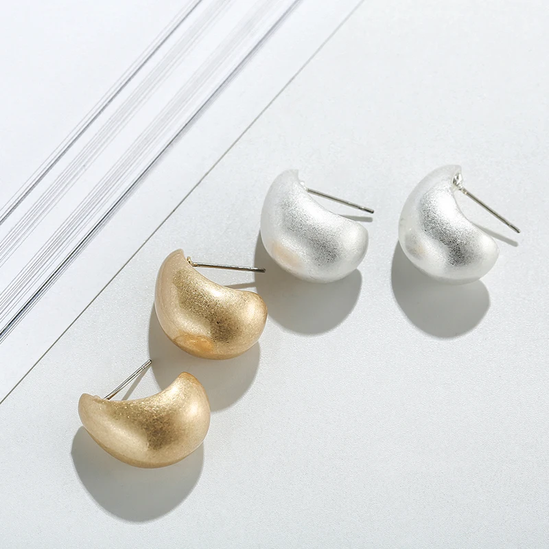 

Fashion Worn Silver Gold Hollow Smooth Hoops, Gold/silver
