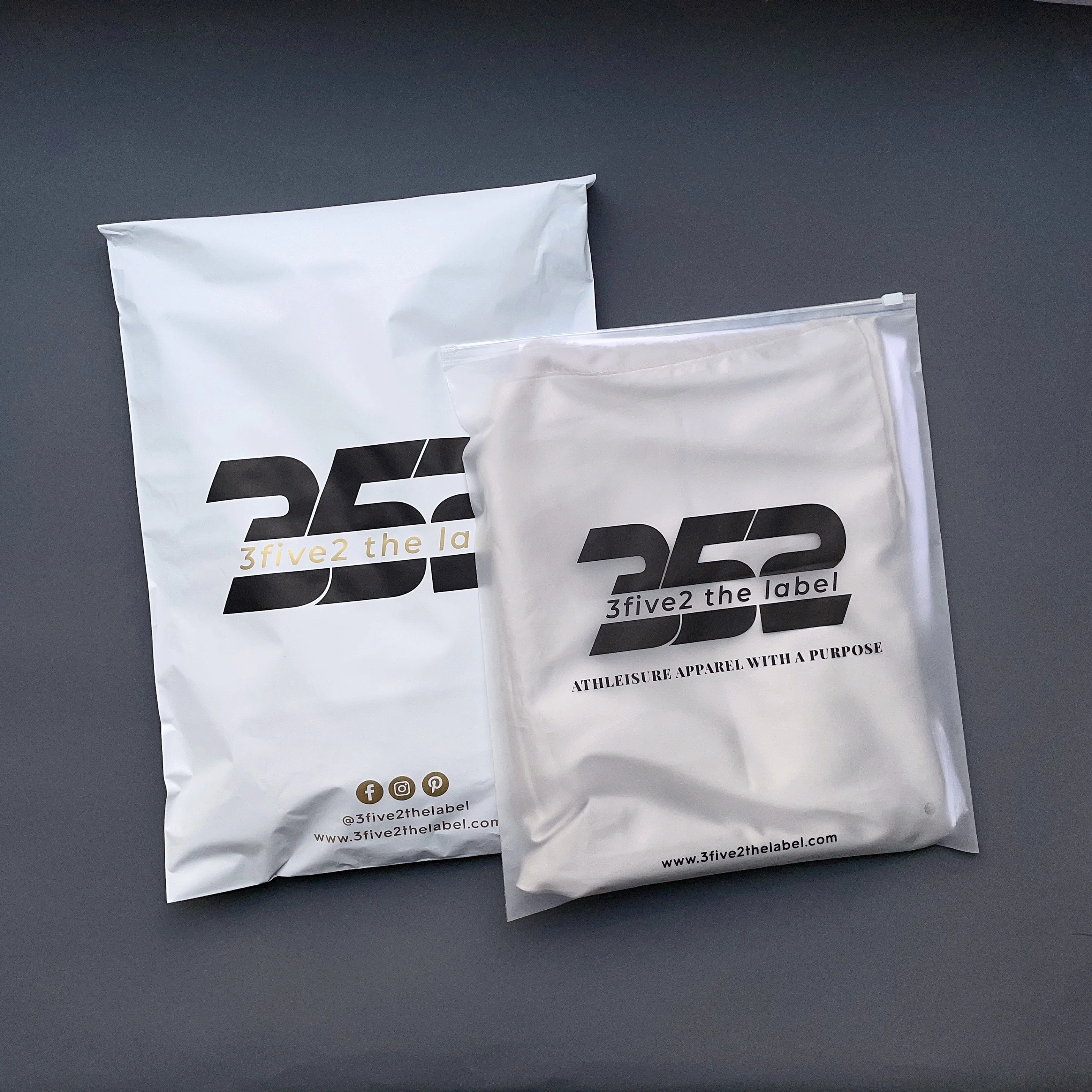 

Luxury eco-friendly custom logo frosted zip lock bag package clothing hoodies t-shirt resealable zipper bags for packing clothes