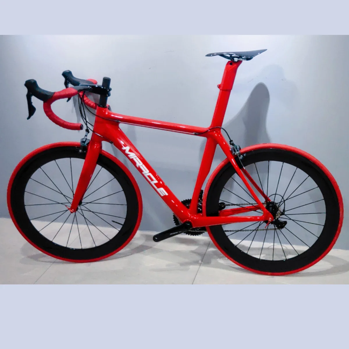 

Full bikes road bikes carbon frame in red with 105 2*11S groupset and 38mm carbon wheelset