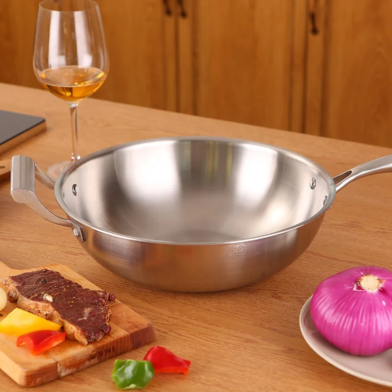 

Stir-fry 30cm pan with steel handle with glass lid or steel lid