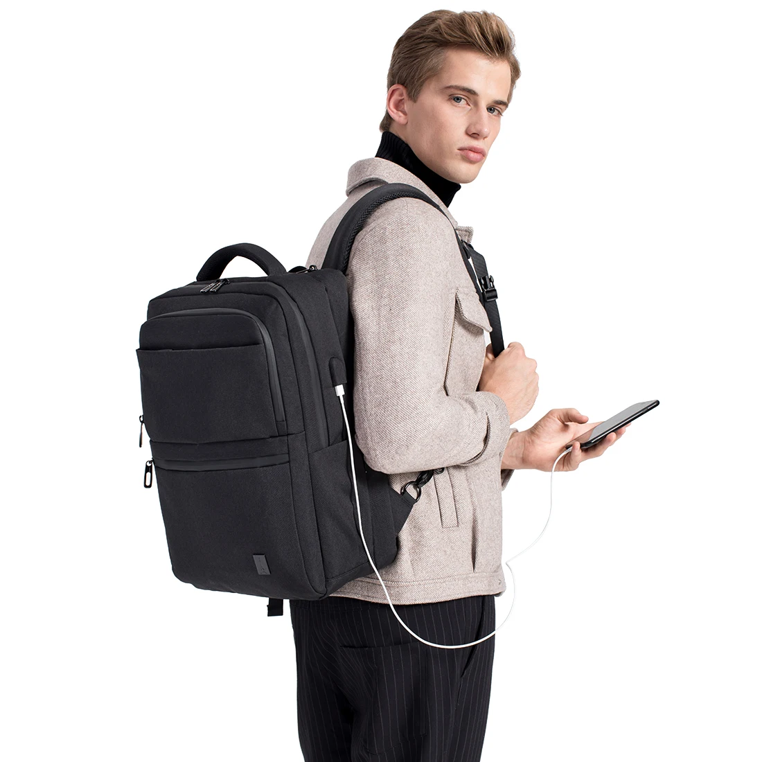 

Trending 2021 Wholesale Men back Pack Notebook Bags Backpack With USB Vintage Oxford Waterproof Laptop Backpacks, Black or customize